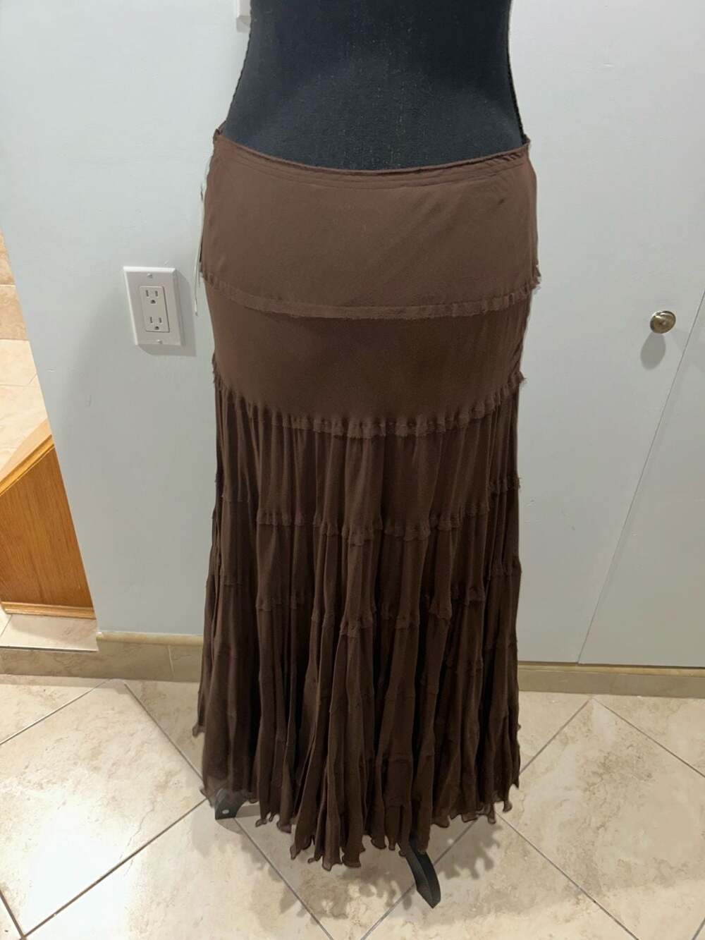 Jones New York Silk Tiered Ruffle Maxi Skirt Size 8 Brown Boho Y2K